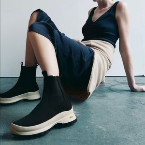 Vibram Sole Sock Style Ankle Boots Size 6